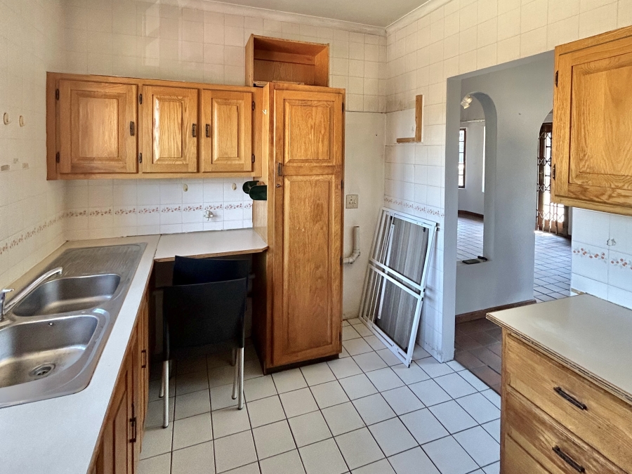 To Let 2 Bedroom Property for Rent in Vorna Valley Gauteng