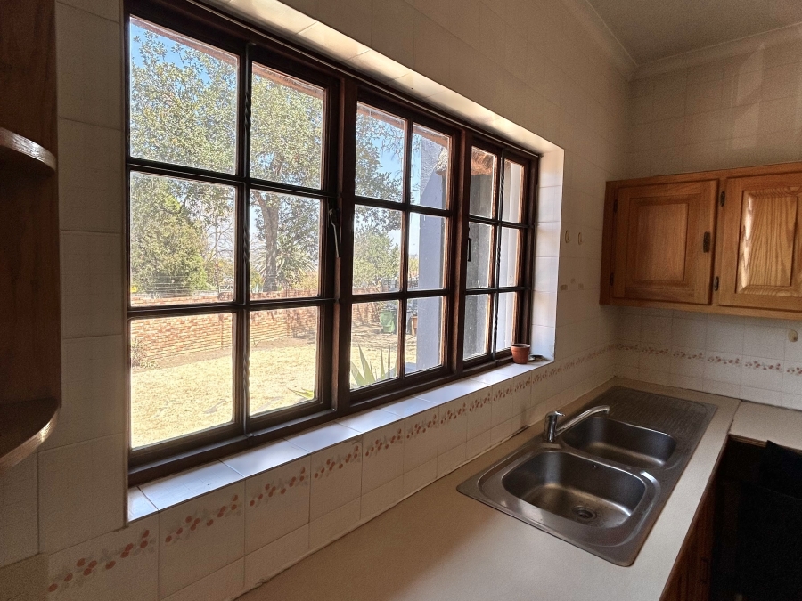 To Let 2 Bedroom Property for Rent in Vorna Valley Gauteng