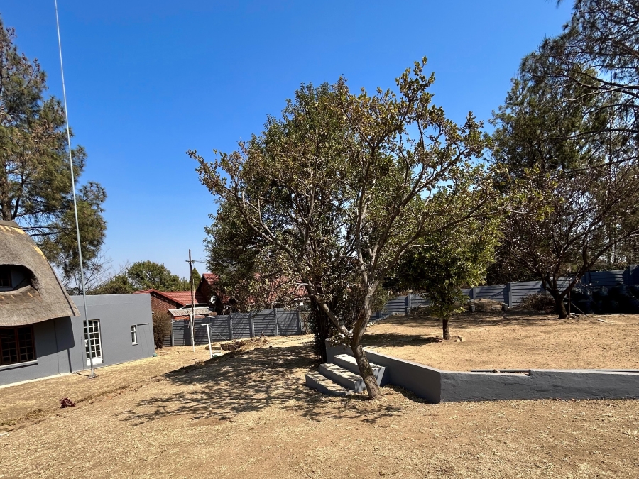To Let 2 Bedroom Property for Rent in Vorna Valley Gauteng