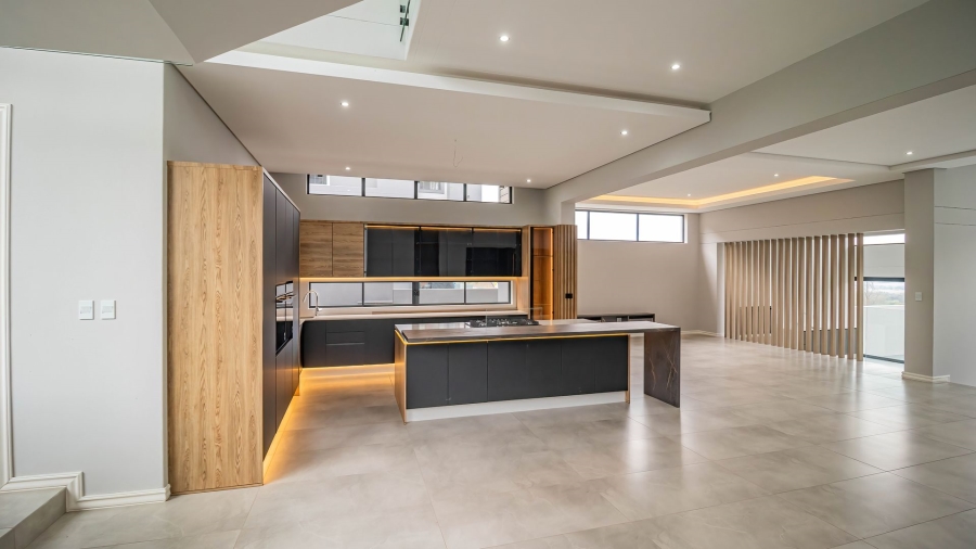 5 Bedroom Property for Sale in Eye of Africa Gauteng