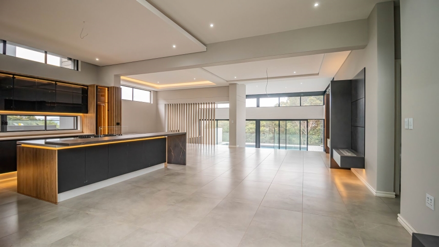 5 Bedroom Property for Sale in Eye of Africa Gauteng