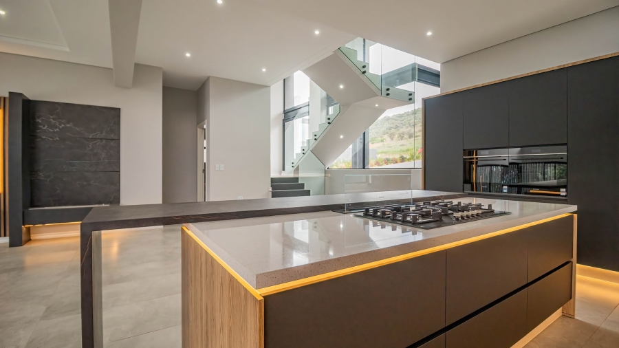 5 Bedroom Property for Sale in Eye of Africa Gauteng