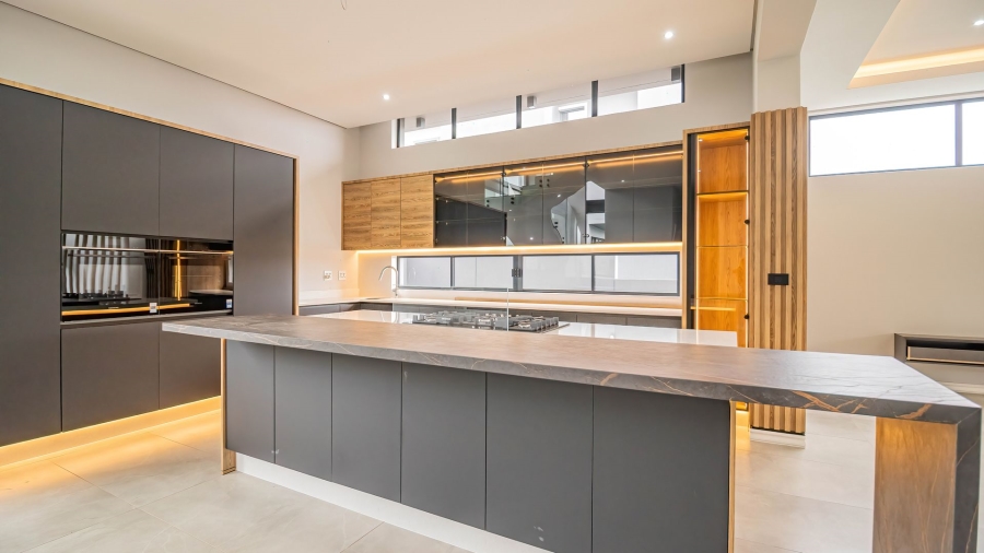 5 Bedroom Property for Sale in Eye of Africa Gauteng