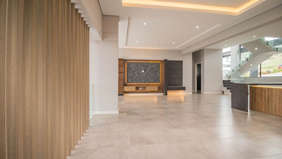 5 Bedroom Property for Sale in Eye of Africa Gauteng