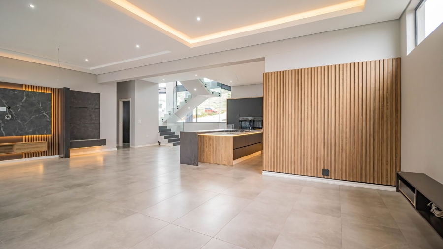 5 Bedroom Property for Sale in Eye of Africa Gauteng