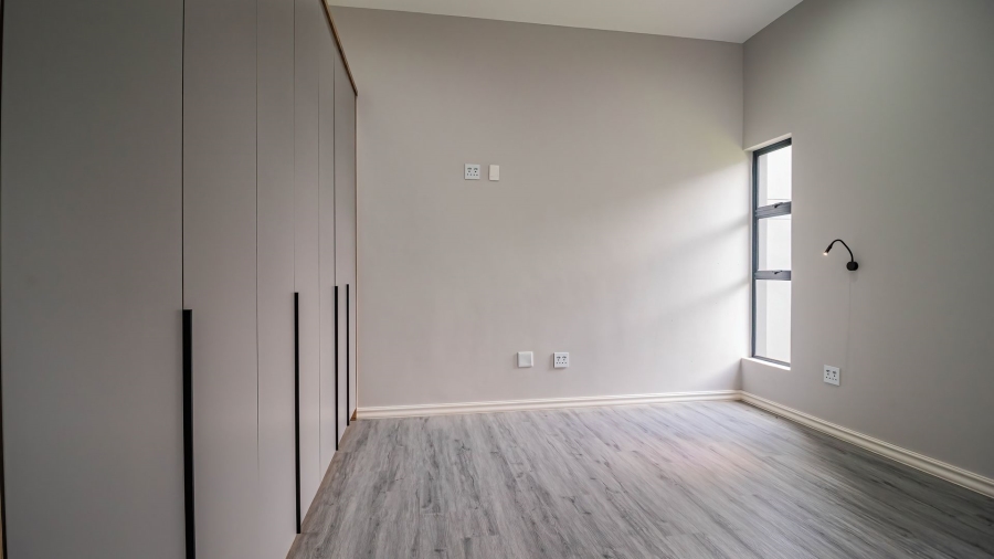 5 Bedroom Property for Sale in Eye of Africa Gauteng