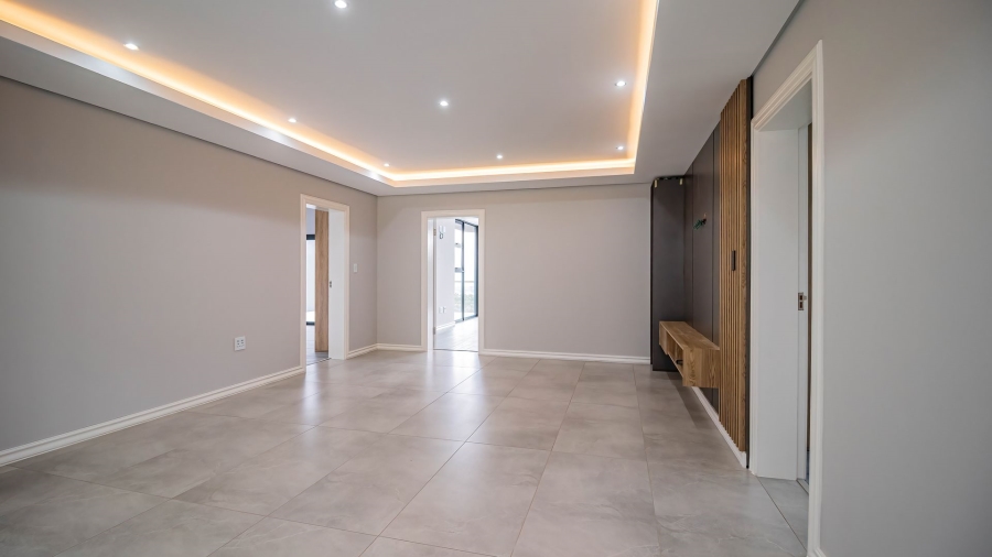 5 Bedroom Property for Sale in Eye of Africa Gauteng