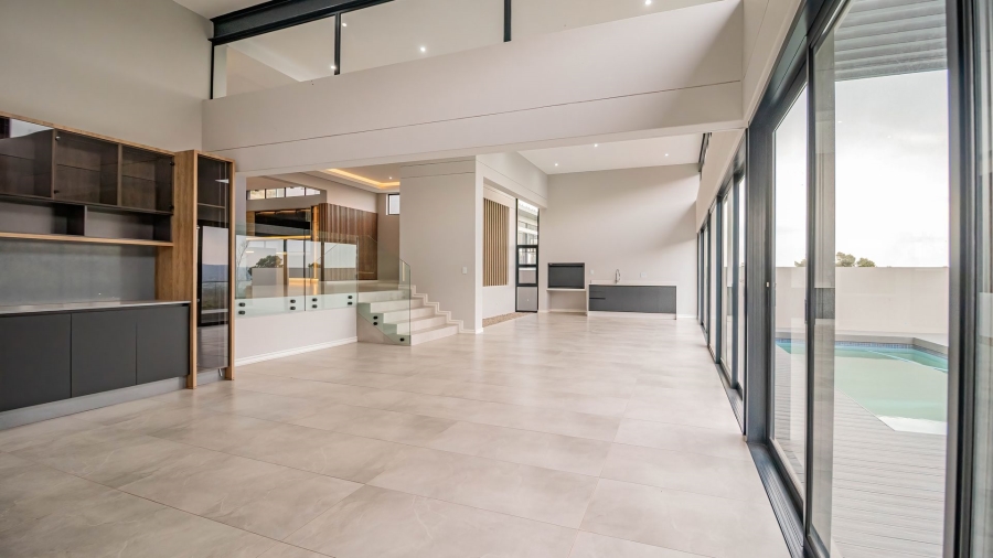 5 Bedroom Property for Sale in Eye of Africa Gauteng