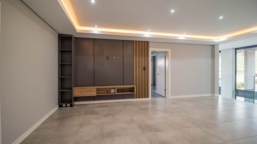 5 Bedroom Property for Sale in Eye of Africa Gauteng
