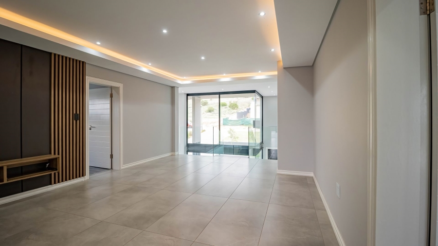 5 Bedroom Property for Sale in Eye of Africa Gauteng