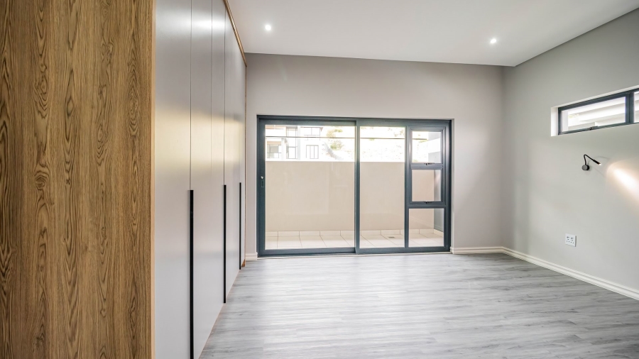 5 Bedroom Property for Sale in Eye of Africa Gauteng