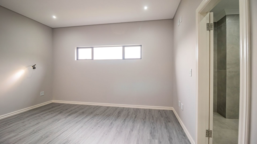 5 Bedroom Property for Sale in Eye of Africa Gauteng