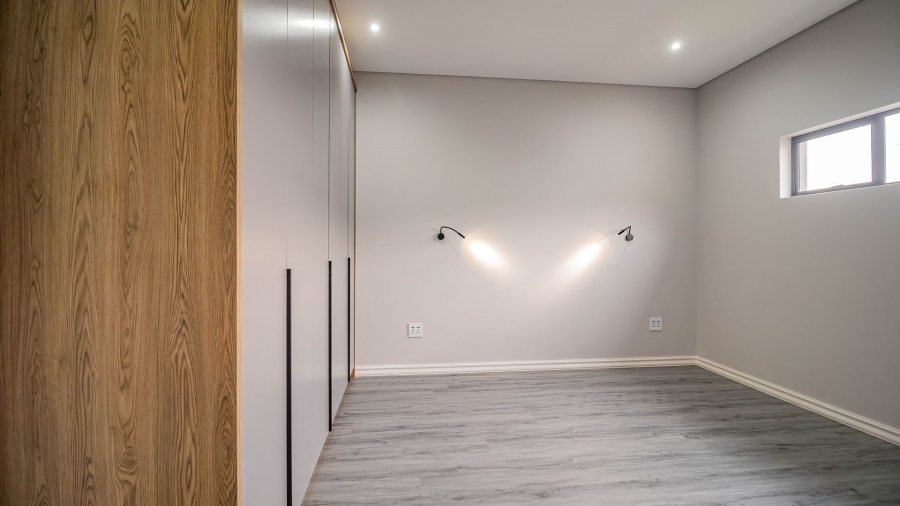 5 Bedroom Property for Sale in Eye of Africa Gauteng
