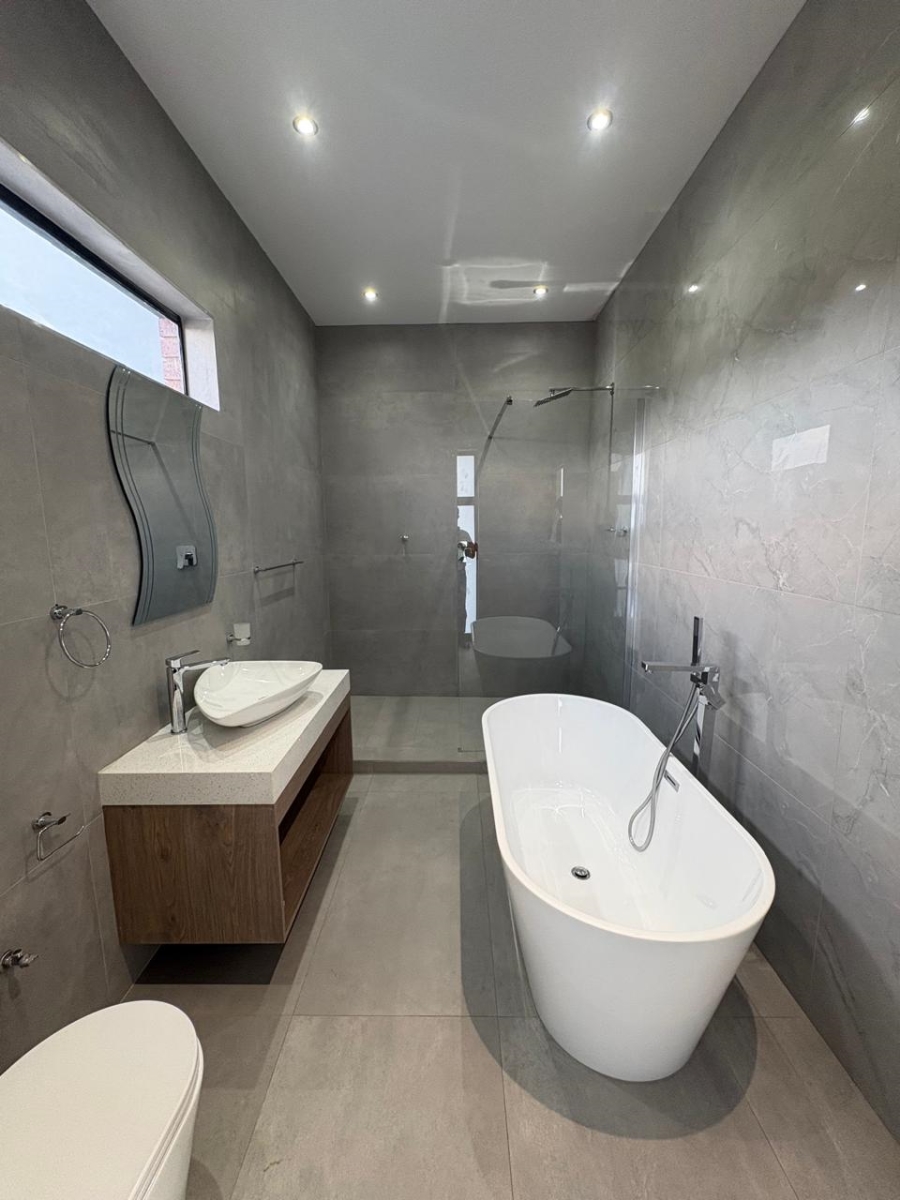 4 Bedroom Property for Sale in Eye of Africa Gauteng