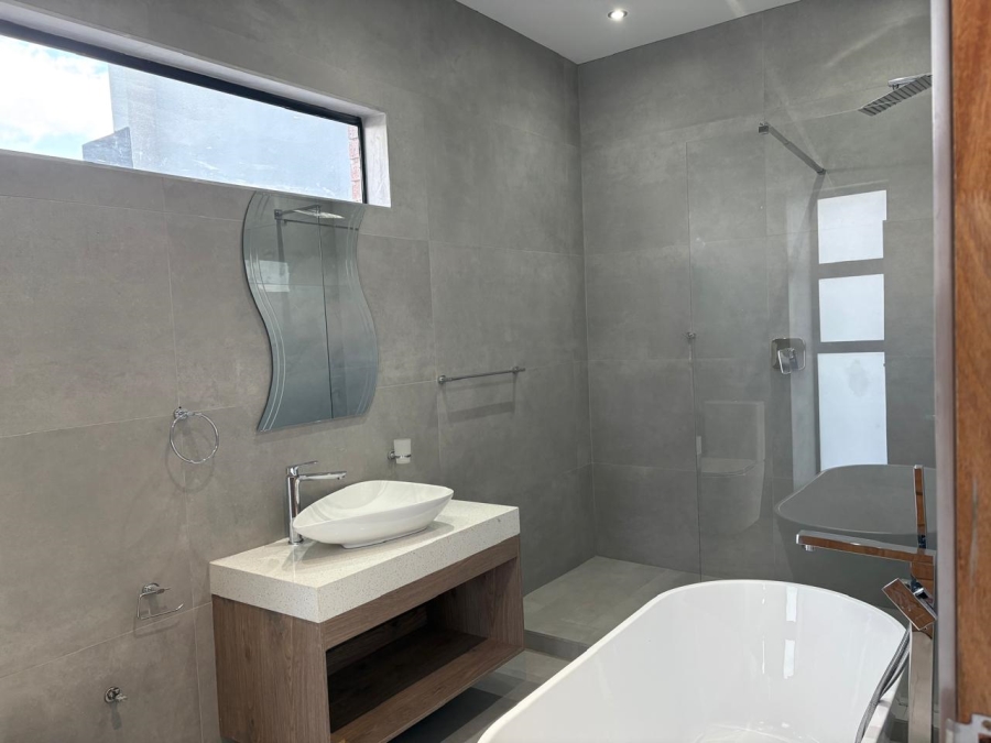 4 Bedroom Property for Sale in Eye of Africa Gauteng
