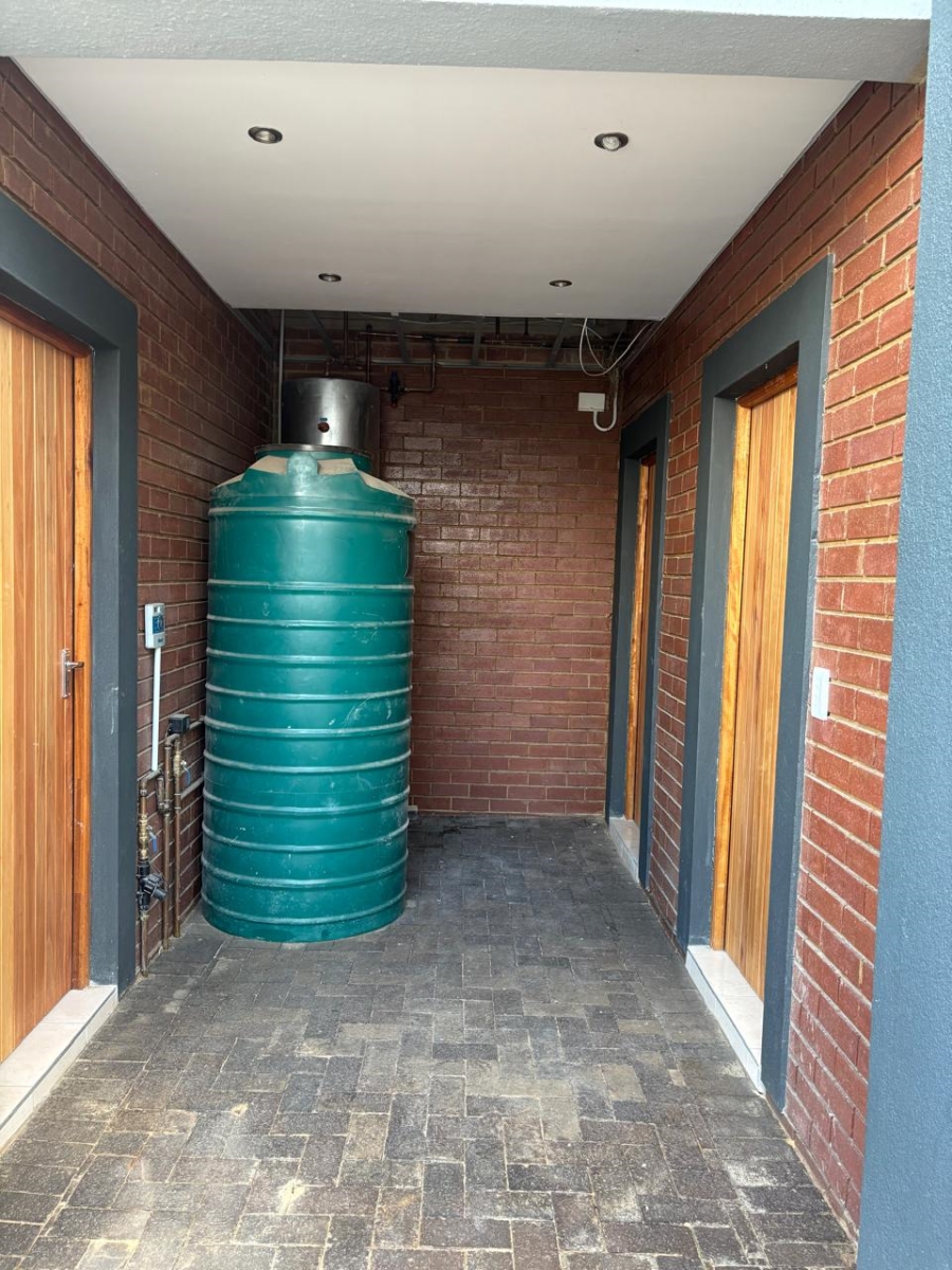 4 Bedroom Property for Sale in Eye of Africa Gauteng