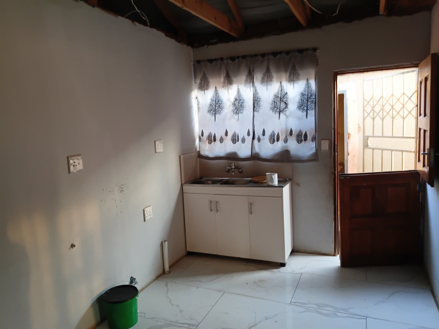 2 Bedroom Property for Sale in Tshepisong Gauteng