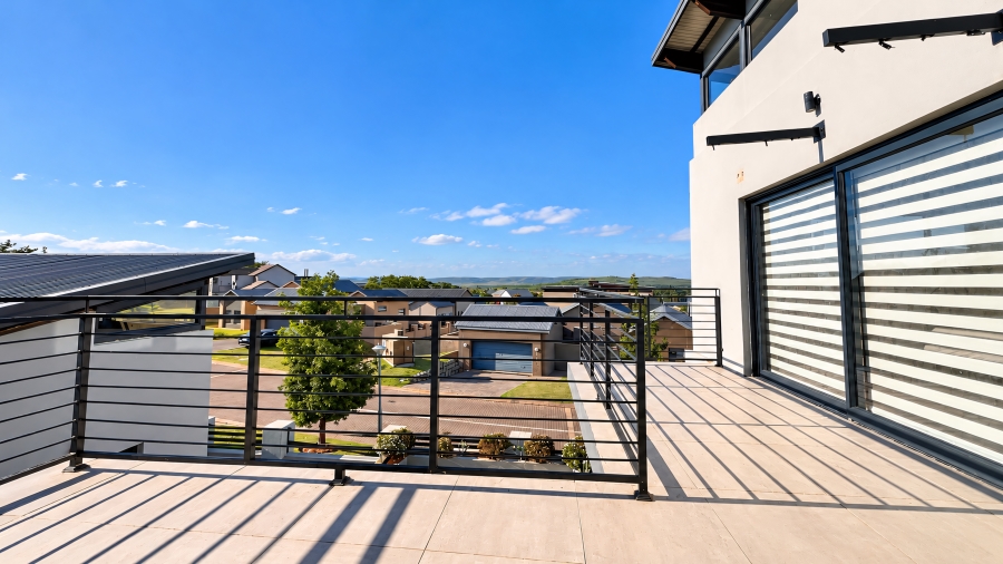 6 Bedroom Property for Sale in Copperleaf Estate Gauteng