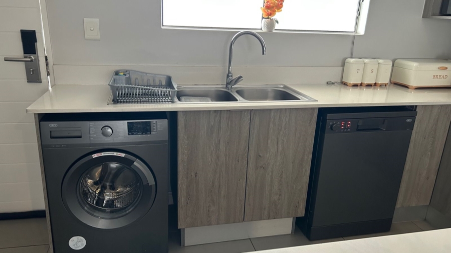 2 Bedroom Property for Sale in Morningside Gauteng