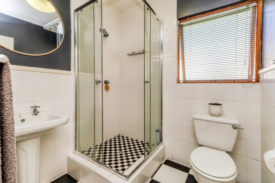2 Bedroom Property for Sale in Robindale Gauteng