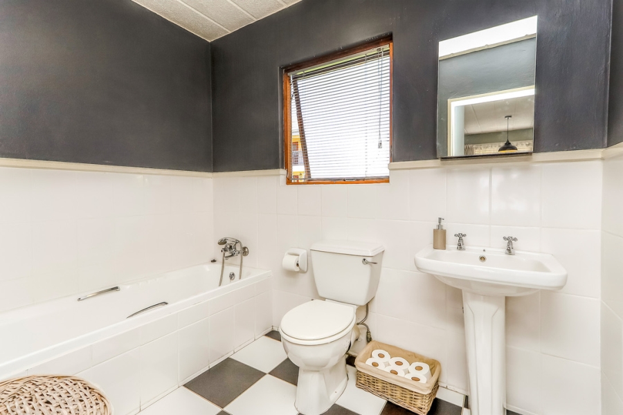 2 Bedroom Property for Sale in Robindale Gauteng