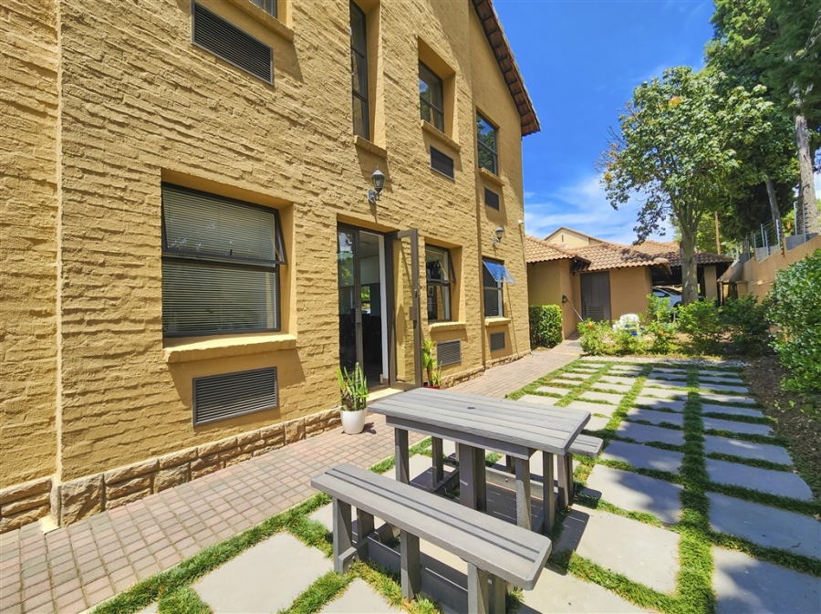 To Let Commercial Property for Rent in Fourways Gauteng