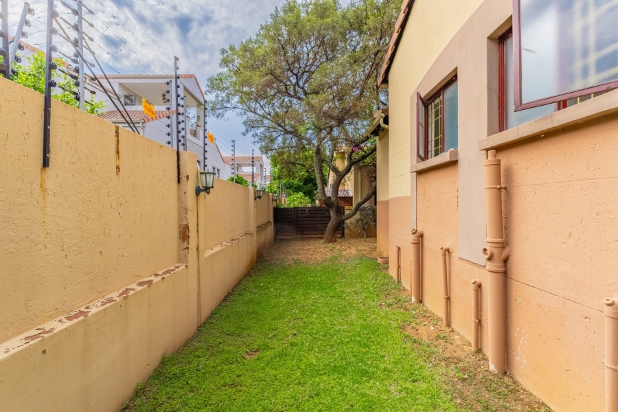 3 Bedroom Property for Sale in Douglasdale Gauteng