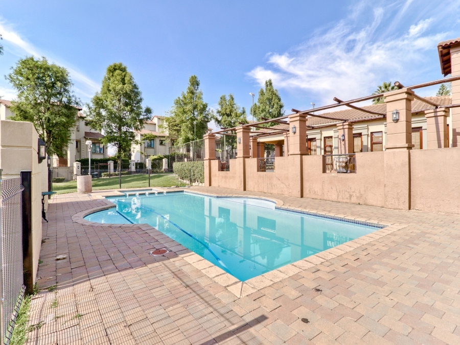 3 Bedroom Property for Sale in Douglasdale Gauteng