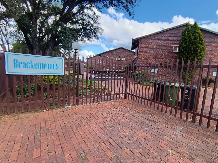 3 Bedroom Property for Sale in Brackenhurst Gauteng