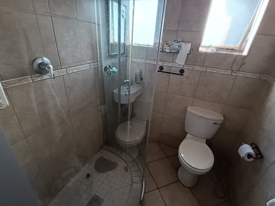 3 Bedroom Property for Sale in Brackenhurst Gauteng