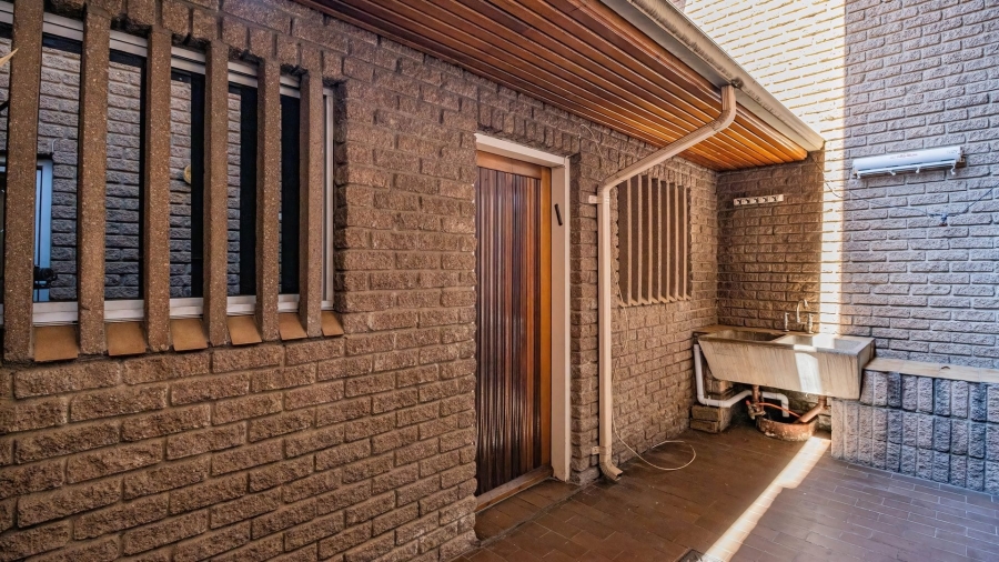 3 Bedroom Property for Sale in Glen Atholl Gauteng