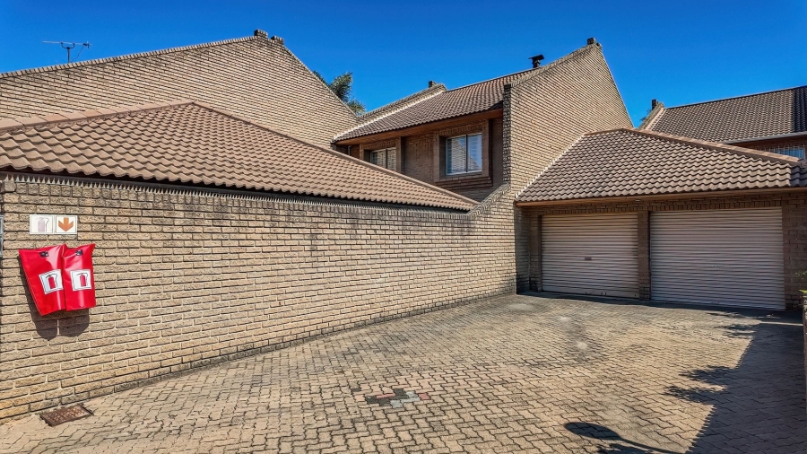 3 Bedroom Property for Sale in Glen Atholl Gauteng