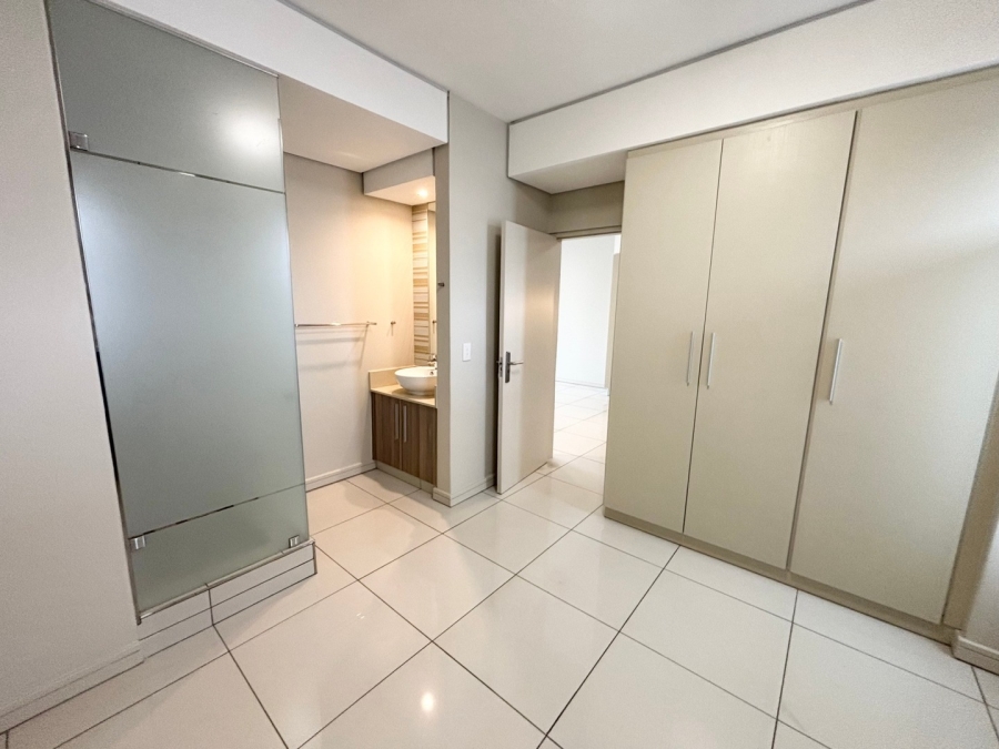 To Let 2 Bedroom Property for Rent in Rosebank Gauteng