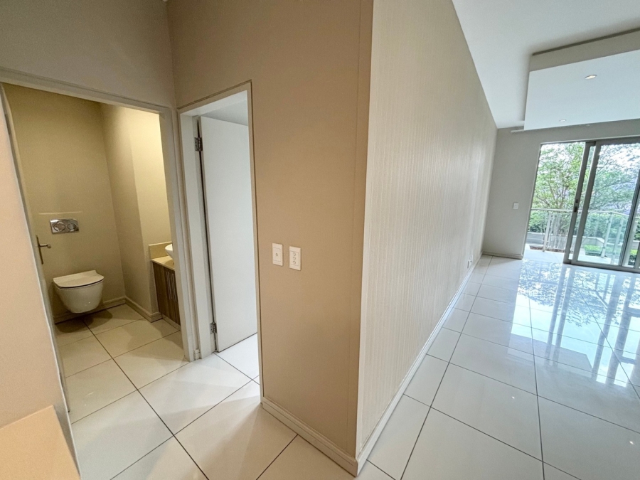 To Let 2 Bedroom Property for Rent in Rosebank Gauteng