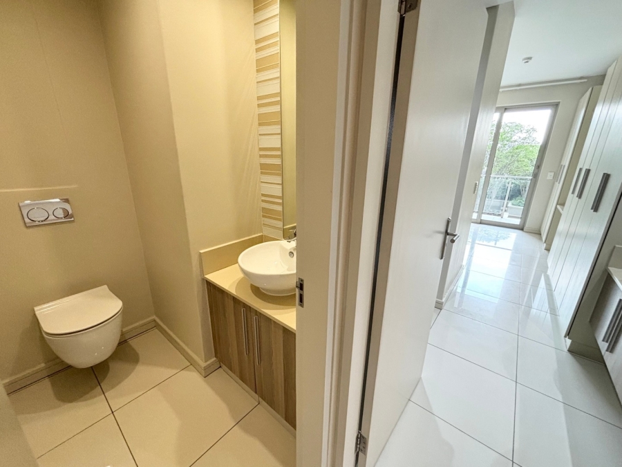 To Let 2 Bedroom Property for Rent in Rosebank Gauteng