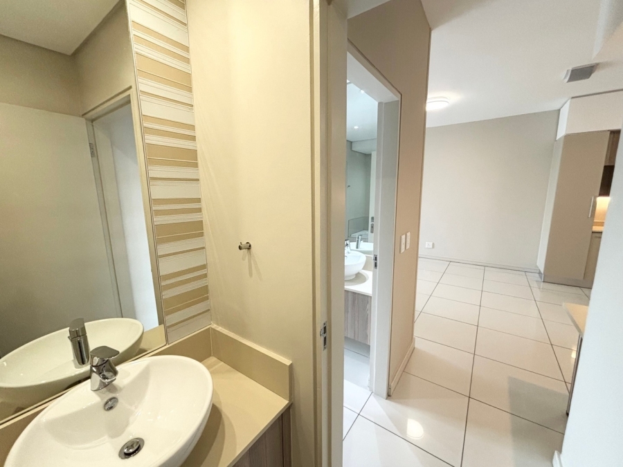 To Let 2 Bedroom Property for Rent in Rosebank Gauteng