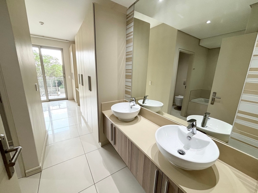 To Let 2 Bedroom Property for Rent in Rosebank Gauteng
