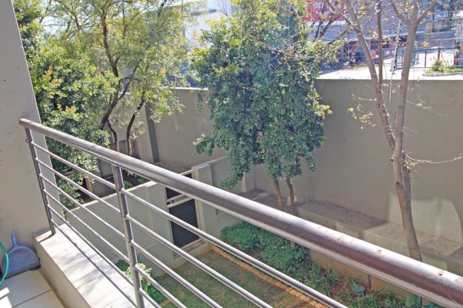To Let 1 Bedroom Property for Rent in Bryanston Gauteng