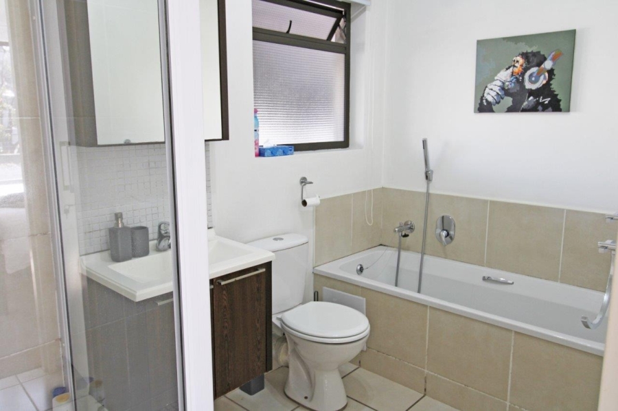 To Let 1 Bedroom Property for Rent in Bryanston Gauteng