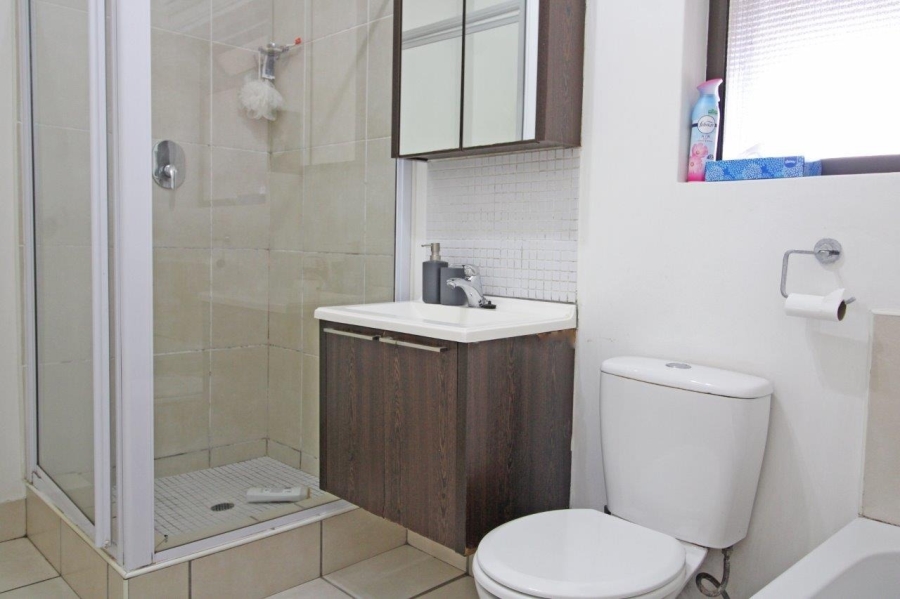 To Let 1 Bedroom Property for Rent in Bryanston Gauteng