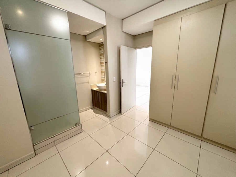 To Let 2 Bedroom Property for Rent in Rosebank Gauteng