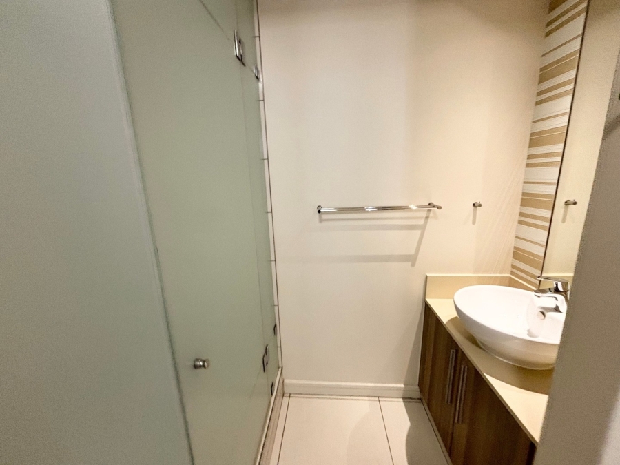 To Let 2 Bedroom Property for Rent in Rosebank Gauteng