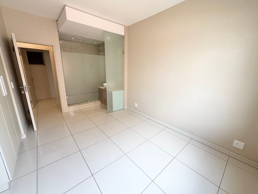 To Let 2 Bedroom Property for Rent in Rosebank Gauteng