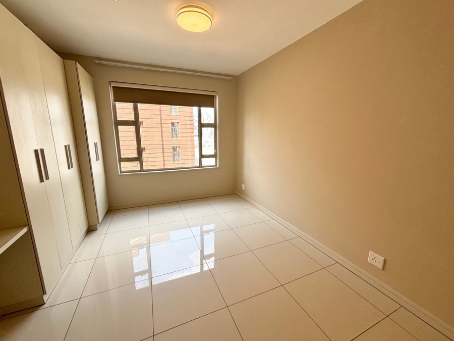 To Let 2 Bedroom Property for Rent in Rosebank Gauteng