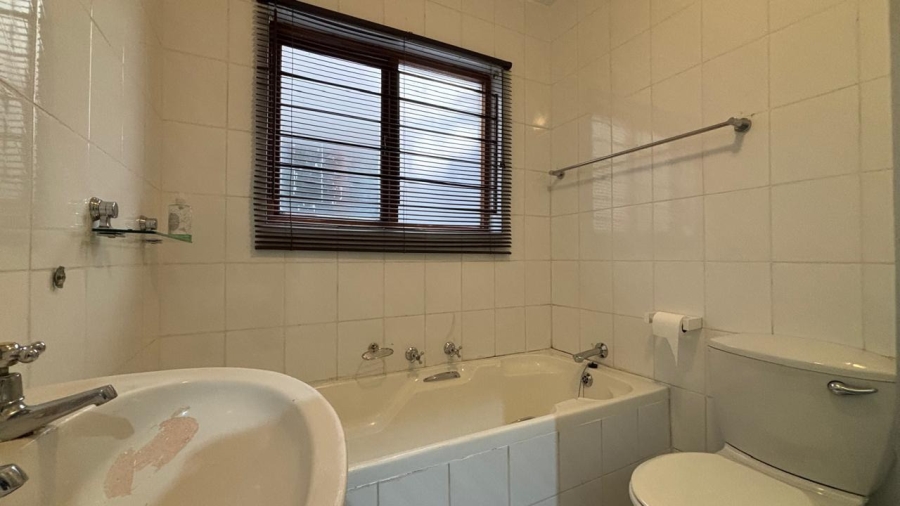 1 Bedroom Property for Sale in Morningside Gauteng