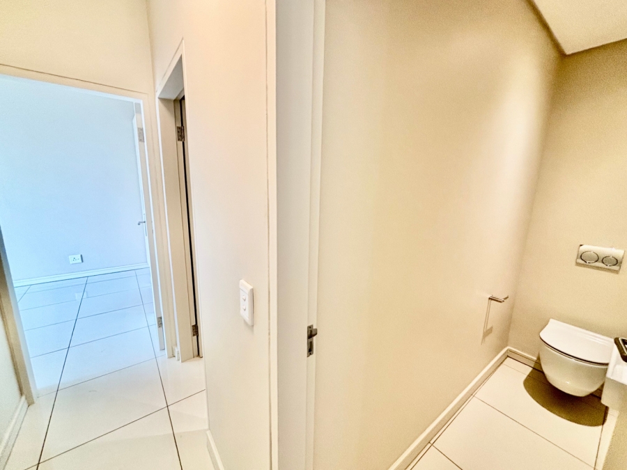 2 Bedroom Property for Sale in Rosebank Gauteng