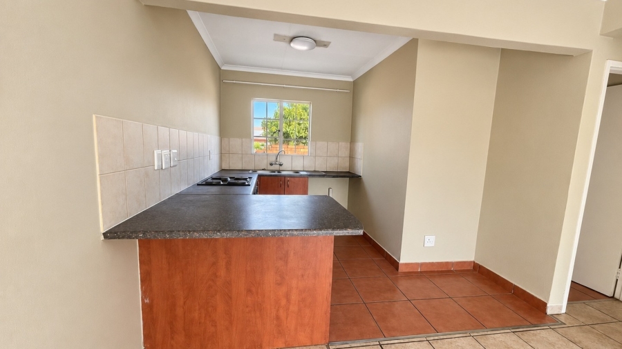 To Let 2 Bedroom Property for Rent in Noordwyk Gauteng
