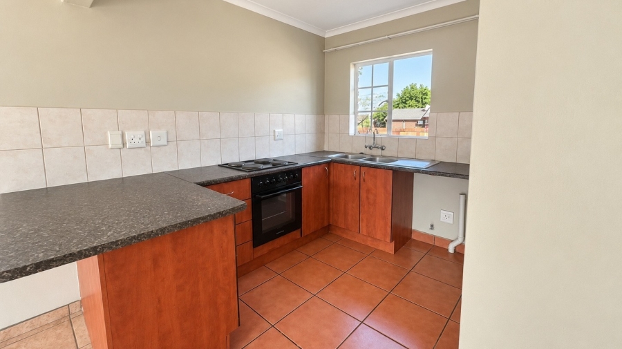 To Let 2 Bedroom Property for Rent in Noordwyk Gauteng