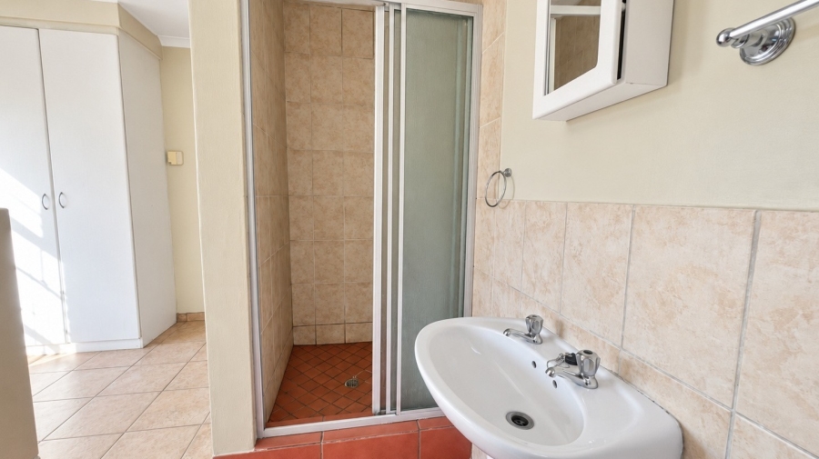 To Let 2 Bedroom Property for Rent in Noordwyk Gauteng
