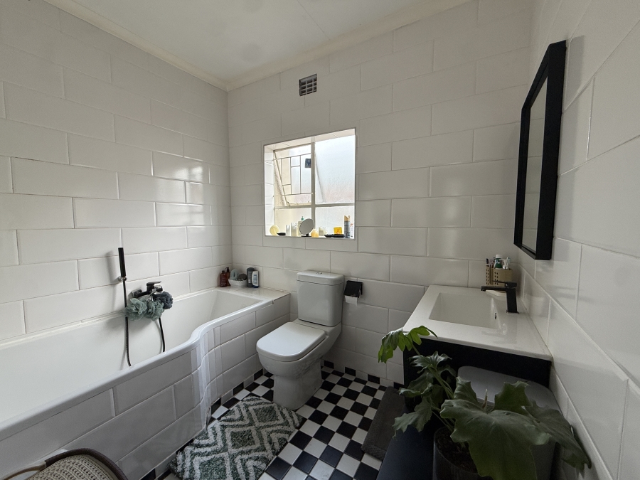 To Let 2 Bedroom Property for Rent in Sugar Bush Estate Gauteng
